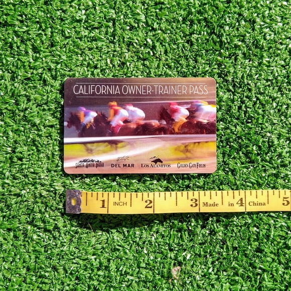 2018 Collectible Expired California Owner-Trainer Horse Racing Pass Card New - Picture 1 of 2